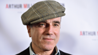 Daniel Day-Lewis either still uses a flip phone or is researching a character from 2006